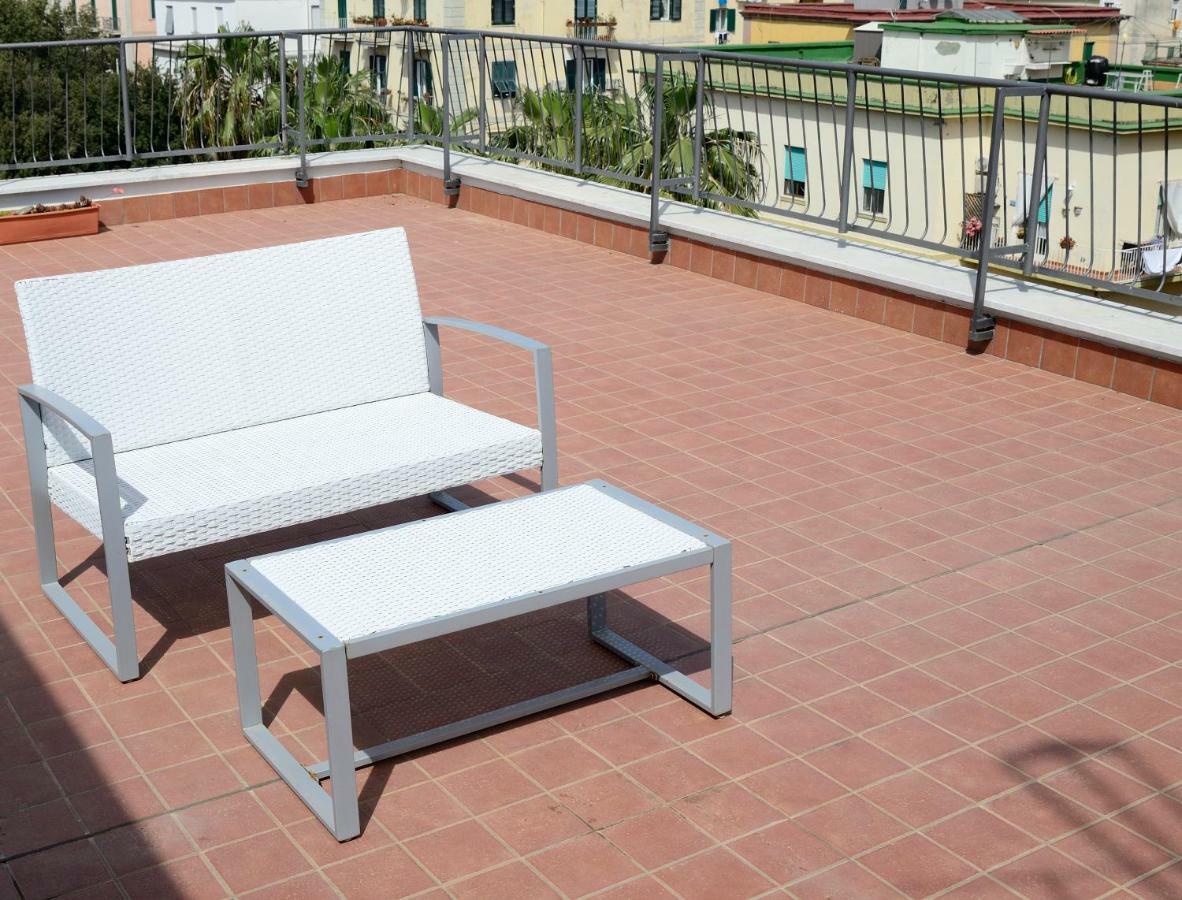 شقة Terrazza Eurialo نابولي المظهر الخارجي الصورة